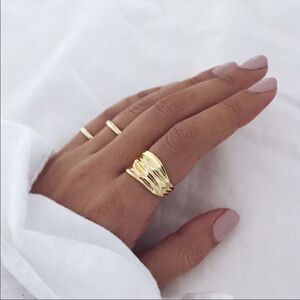 #42 NEW 18K Gold Plated Wavy Ring Choose Size